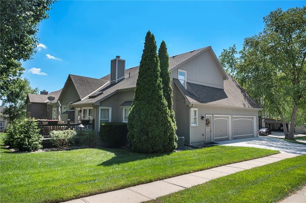 6735 NW Monticello Terrace — photo 33