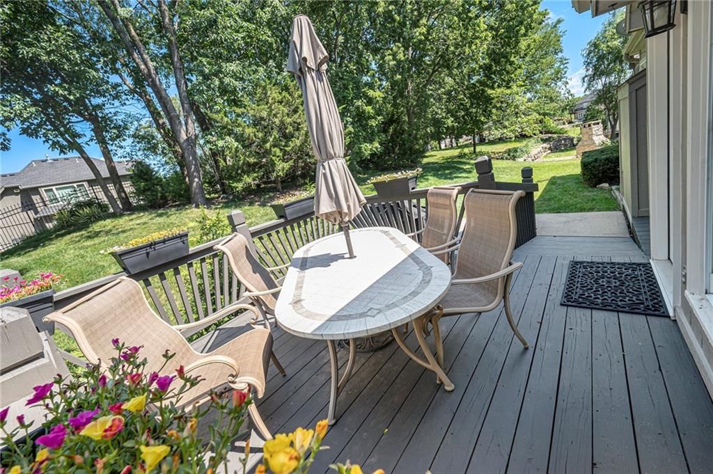 6735 NW Monticello Terrace — photo 34