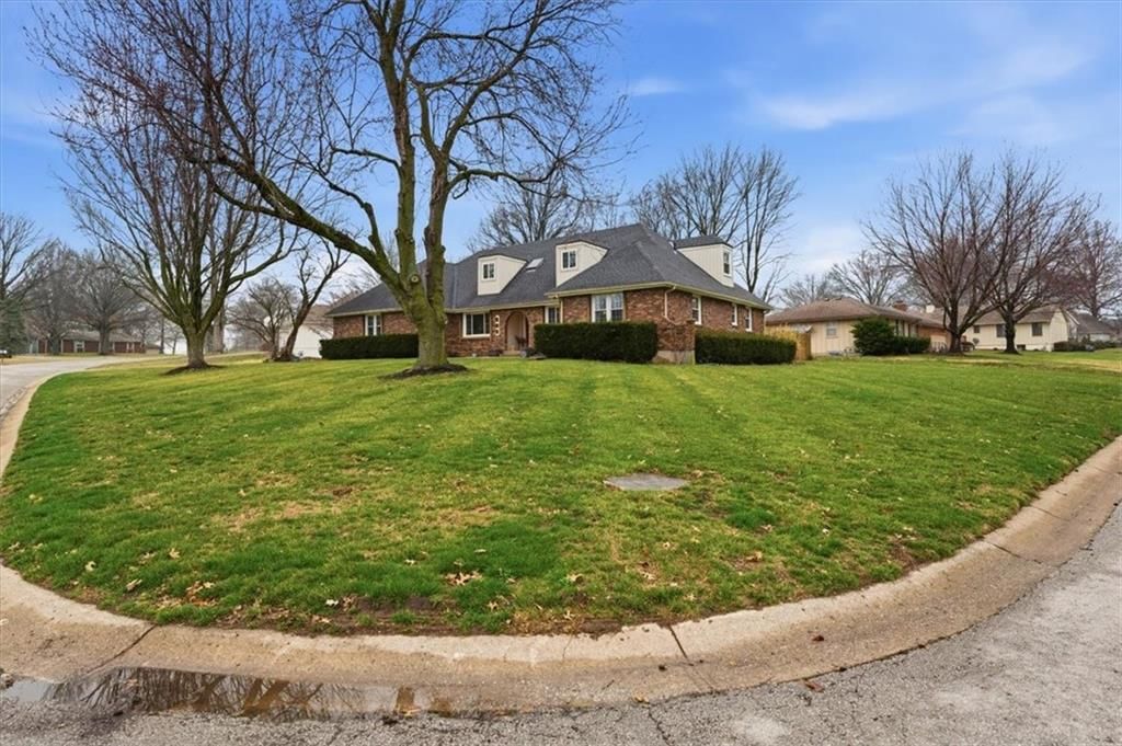600 W Buena Vista Drive — photo 2