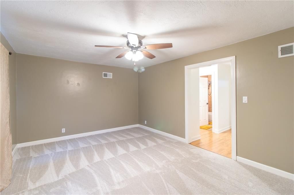 203 S Halsey Avenue — photo 4
