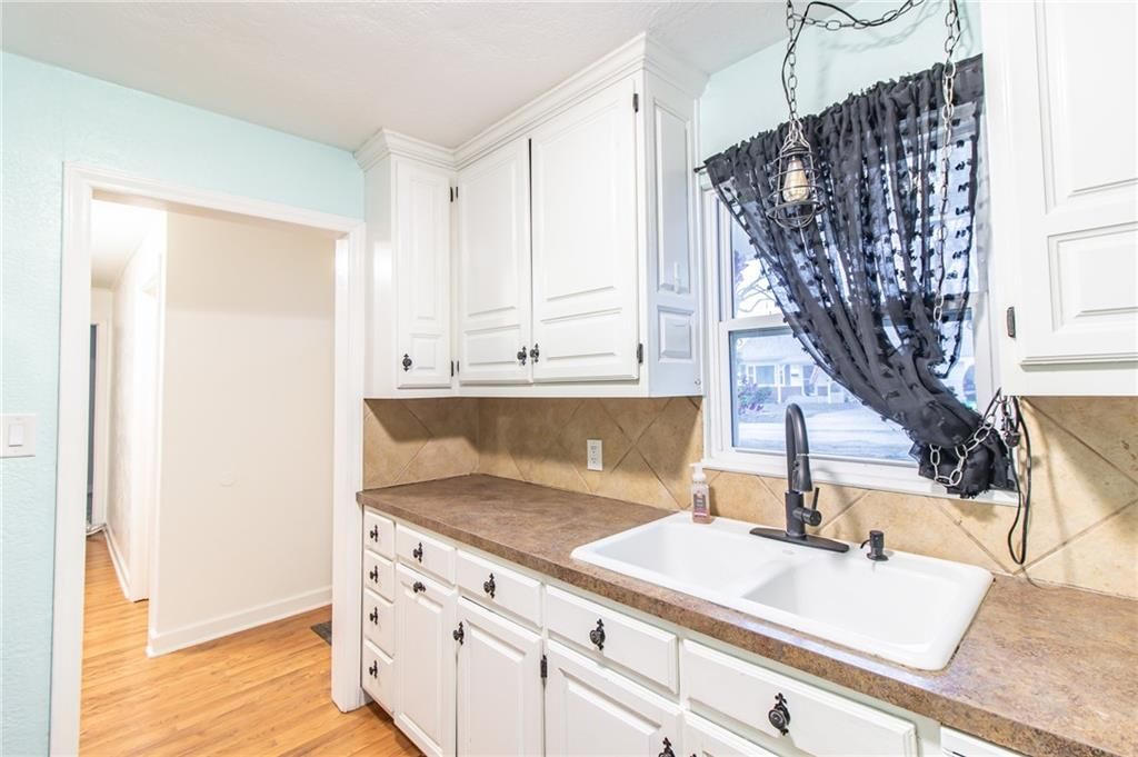 203 S Halsey Avenue — photo 5