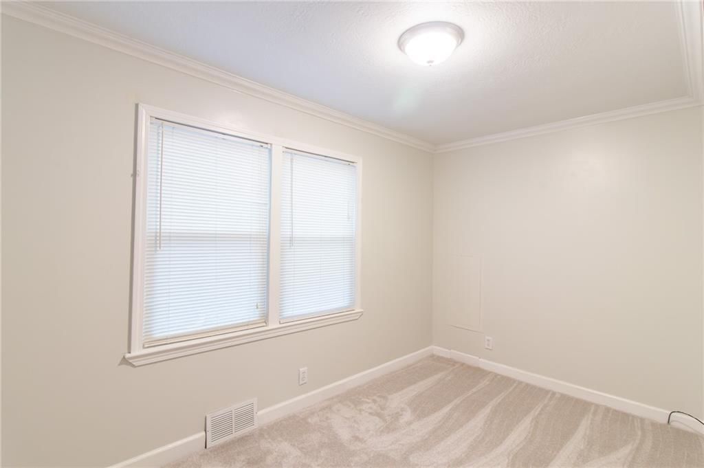 203 S Halsey Avenue — photo 12