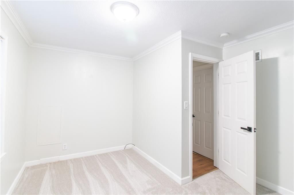 203 S Halsey Avenue — photo 13