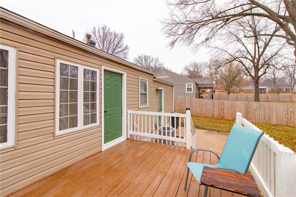 203 S Halsey Avenue — photo 17