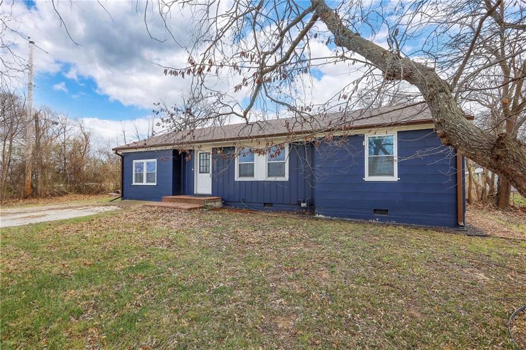 5205 Longview Road — photo 3