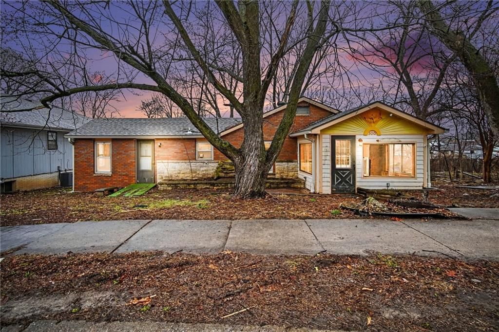 300 Winner Avenue, Smithville, MO