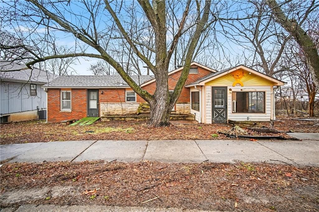 300 Winner Avenue — photo 2