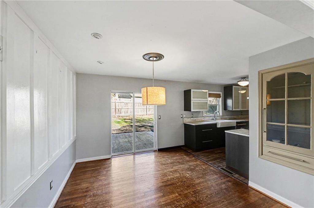 210 E Winthrope Road — photo 11
