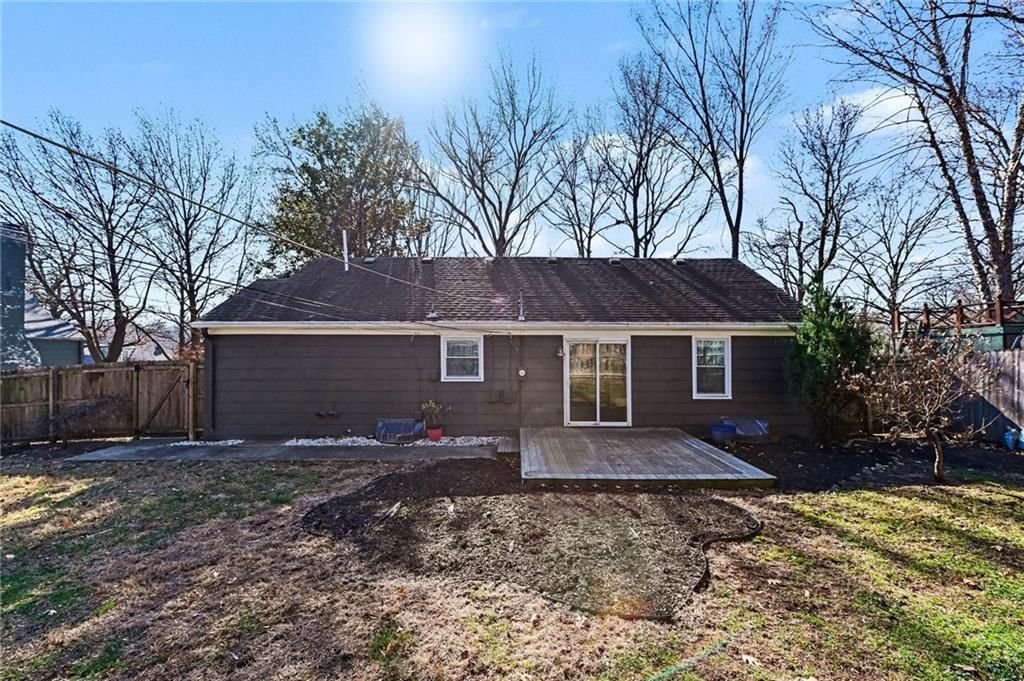 210 E Winthrope Road — photo 25
