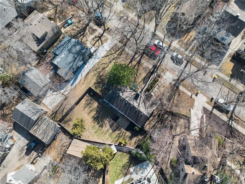 210 E Winthrope Road — photo 29