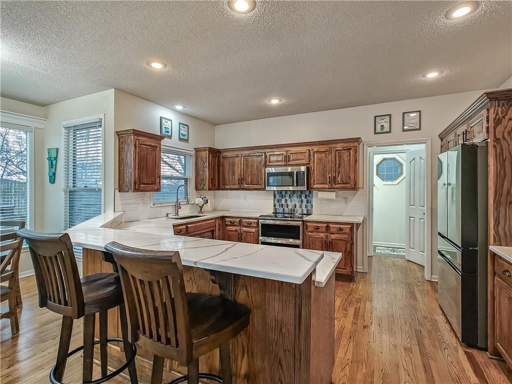 6503 W 150th Street — photo 11