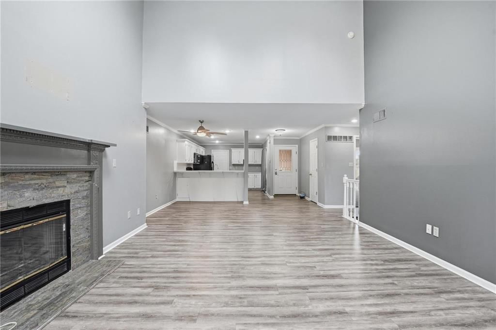 212 E Hansen Court — photo 6
