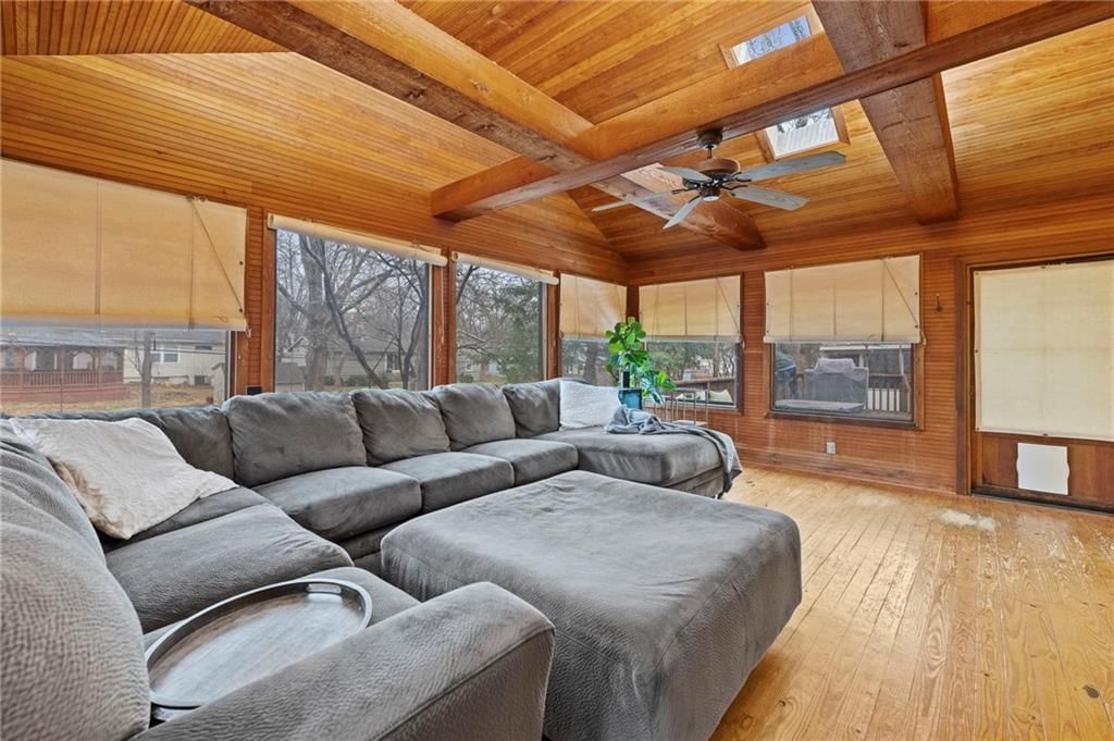 9005 Grandview Drive — photo 5