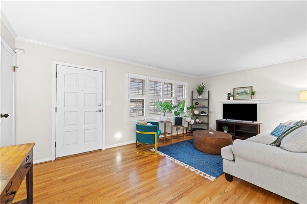 9005 Grandview Drive — photo 8