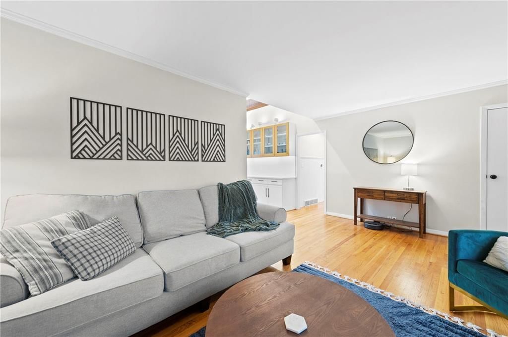 9005 Grandview Drive — photo 10