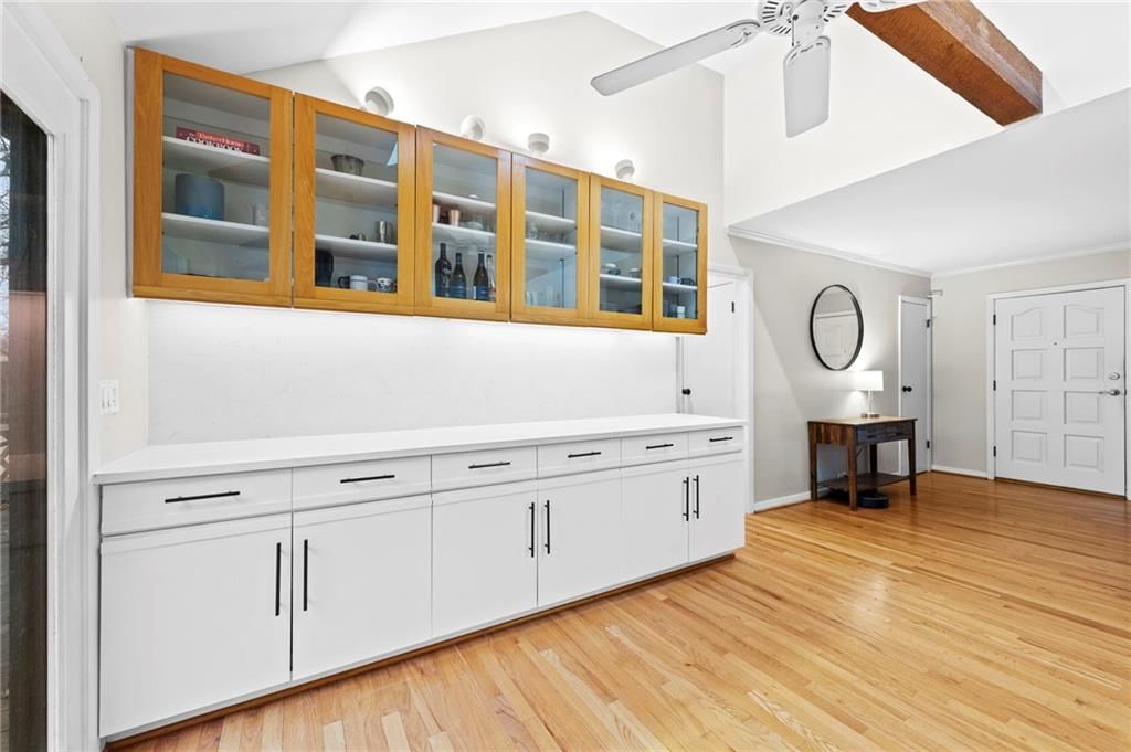 9005 Grandview Drive — photo 12