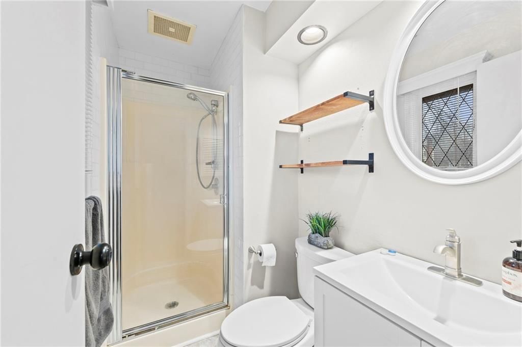 9005 Grandview Drive — photo 17