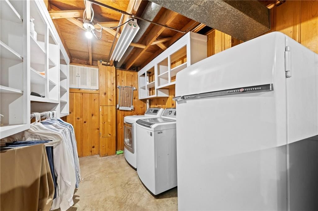 9005 Grandview Drive — photo 30