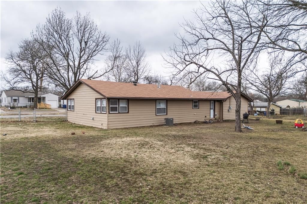 111 Northpark Boulevard — photo 22