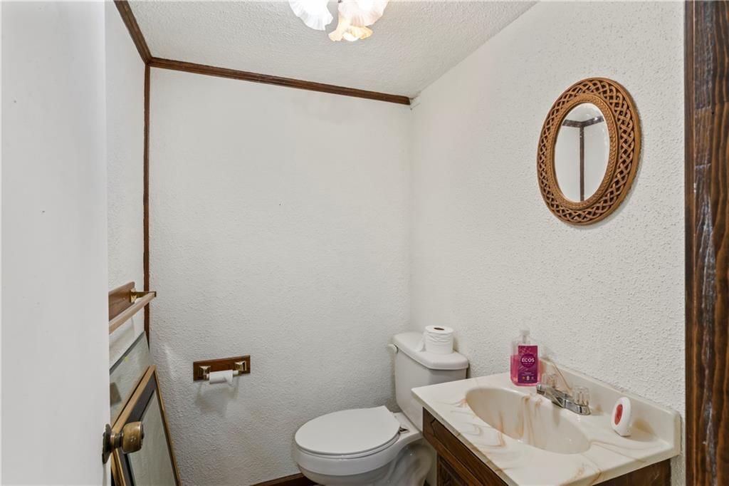 1422 N Blue Mills Road — photo 32