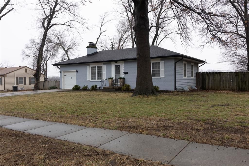 7708 W 63 Terrace — photo 3
