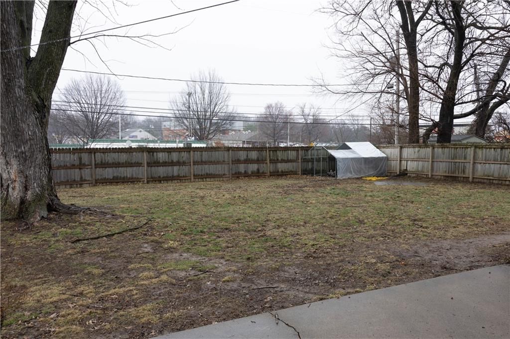 7708 W 63 Terrace — photo 22