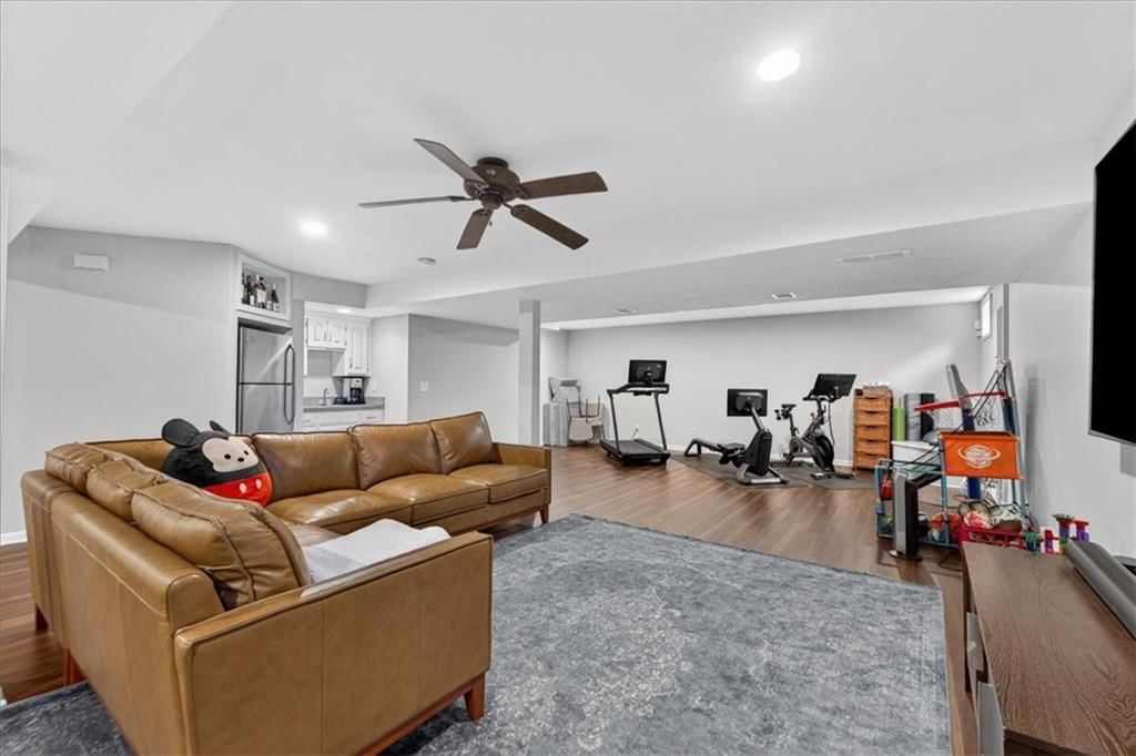 14900 Hayes Street — photo 32