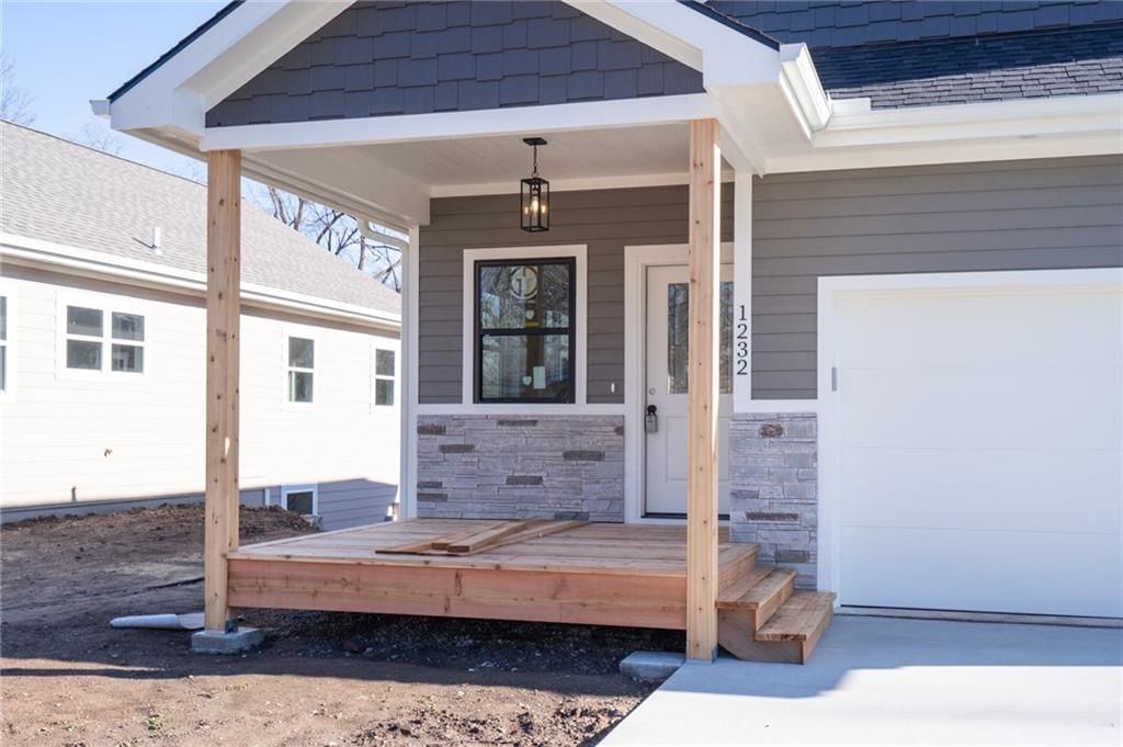 1232 Walnut Street — photo 2