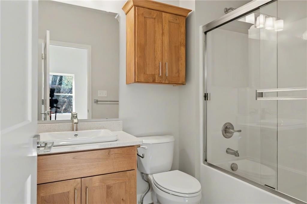1232 Walnut Street — photo 35