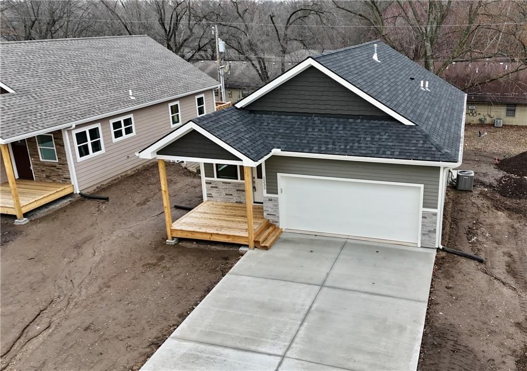1232 Walnut Street — photo 46