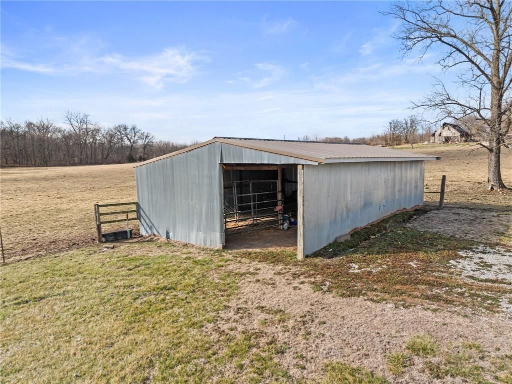 4931 NW Caldwell Road — photo 34