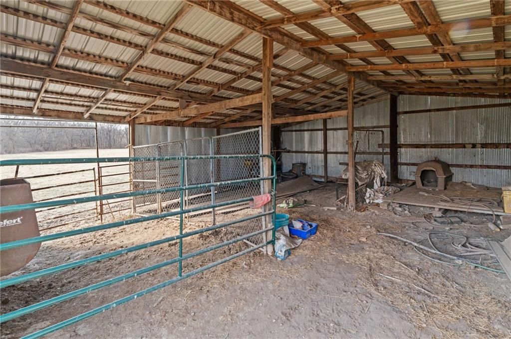 4931 NW Caldwell Road — photo 35