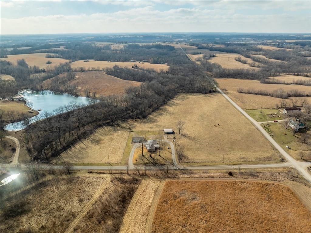 4931 NW Caldwell Road — photo 38