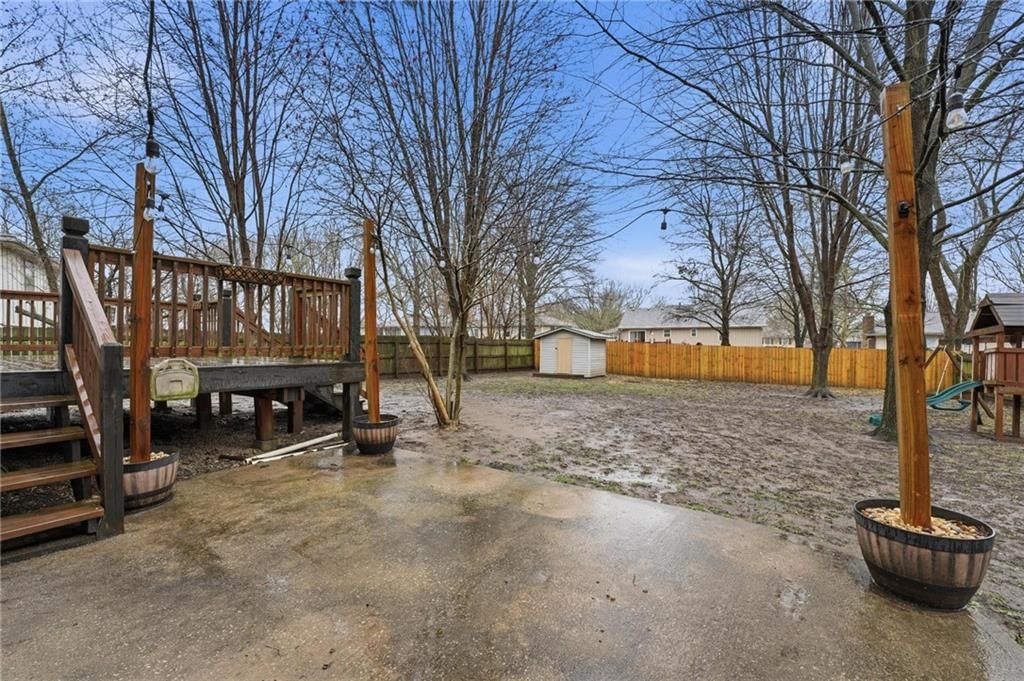 613 Philip Street — photo 32