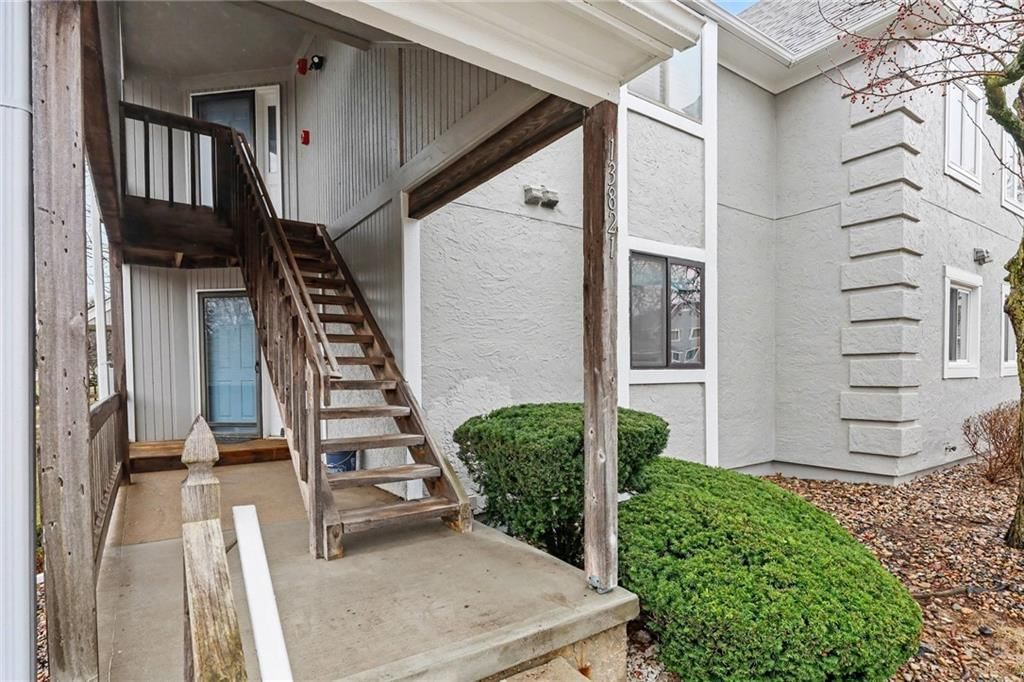 13821 W 58th Terrace — photo 3