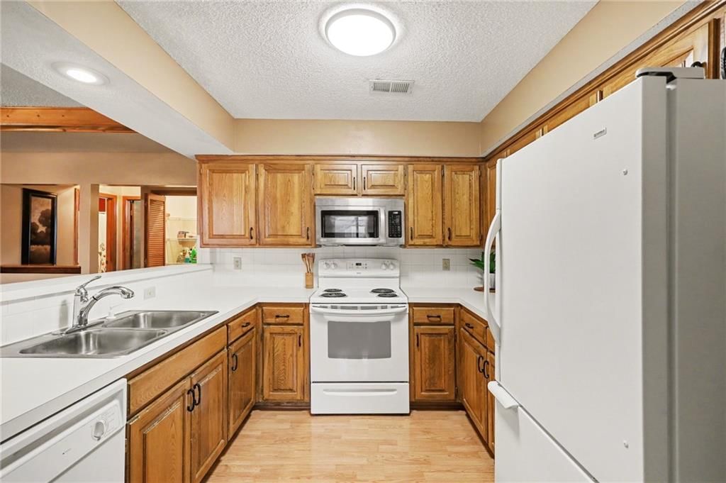 13821 W 58th Terrace — photo 12