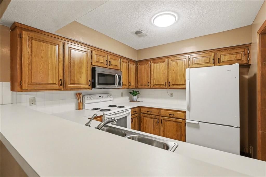 13821 W 58th Terrace — photo 14