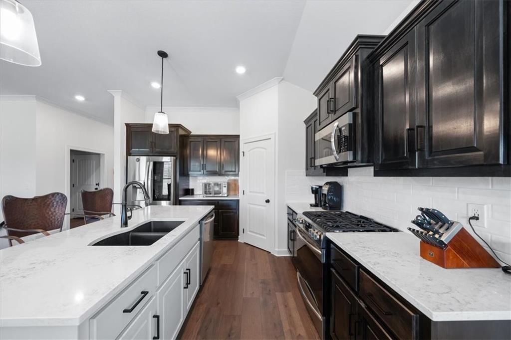 10715 N Fisk Avenue — photo 11