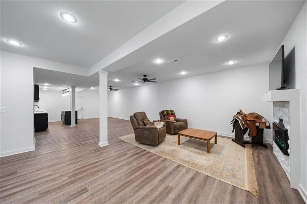 10715 N Fisk Avenue — photo 23