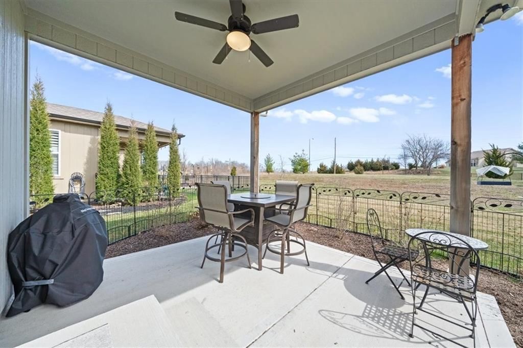 10715 N Fisk Avenue — photo 28