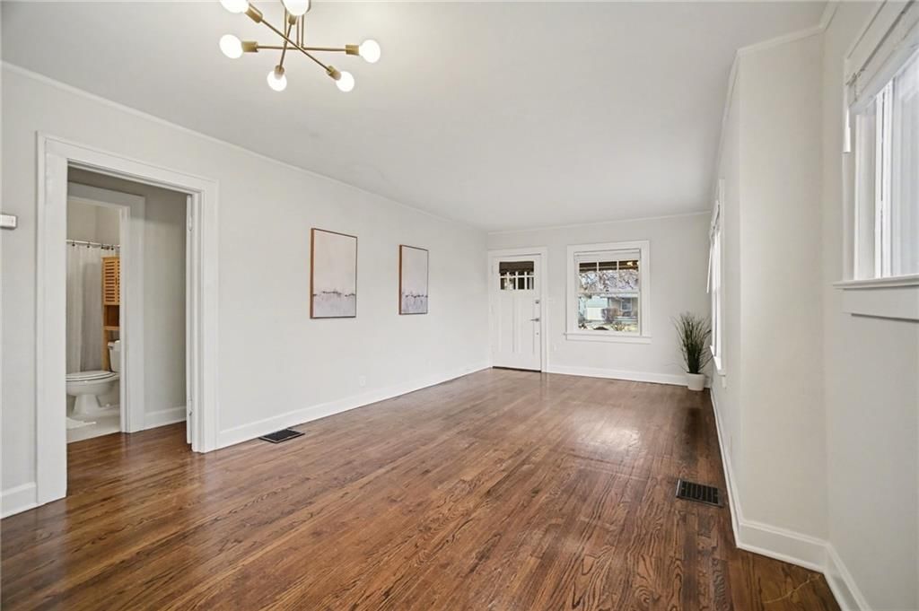 1025 E 76th Street — photo 5