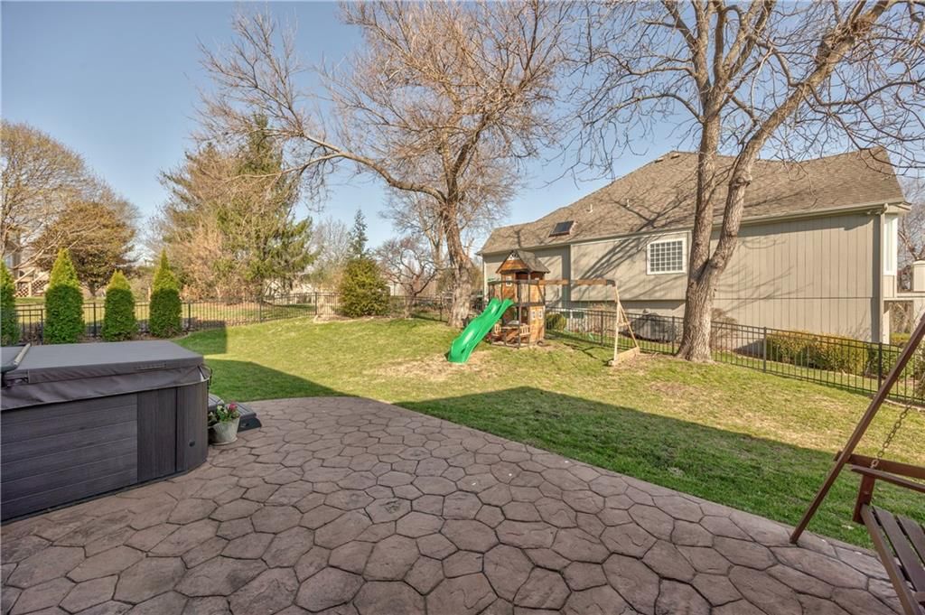 2844 W 143RD Terrace — photo 30