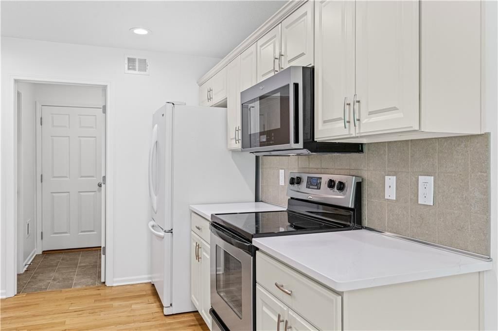 5021 NW Flintridge Road — photo 10