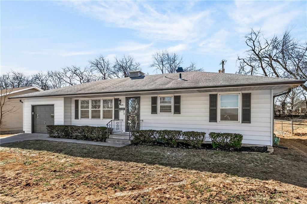 9005 E 84th Street, Raytown, MO