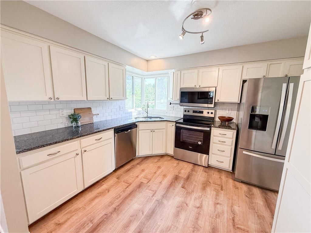 3221 NW Shannon Drive — photo 6