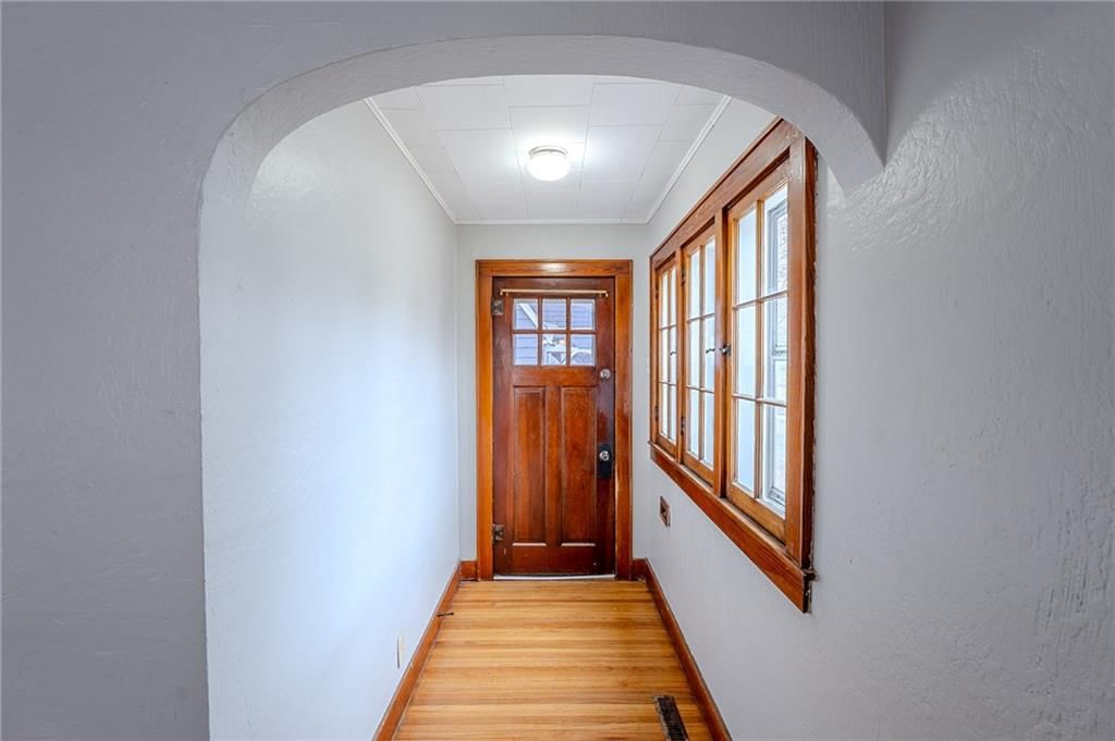 718 S Lafayette Avenue — photo 2