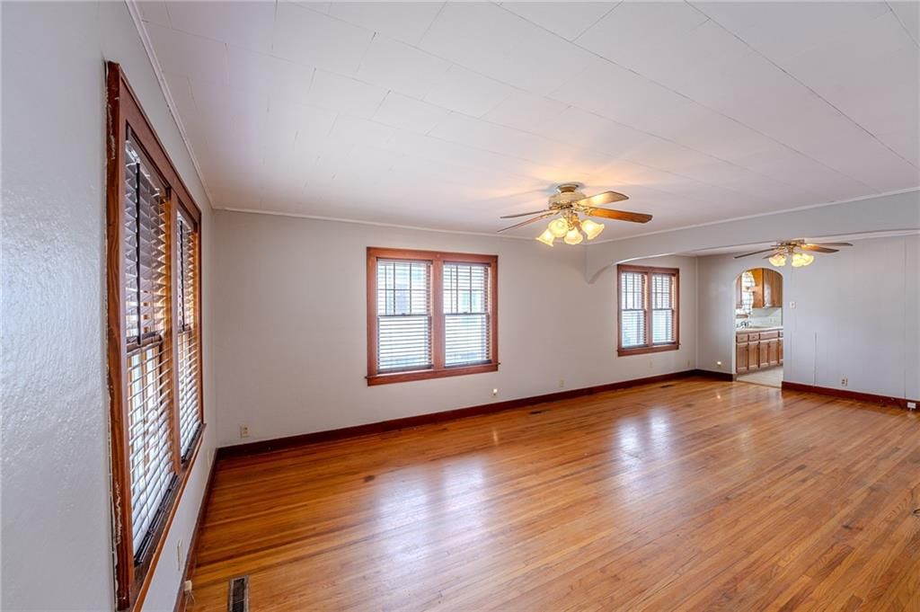 718 S Lafayette Avenue — photo 4