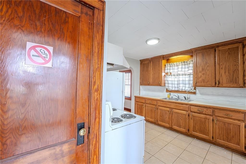 718 S Lafayette Avenue — photo 10