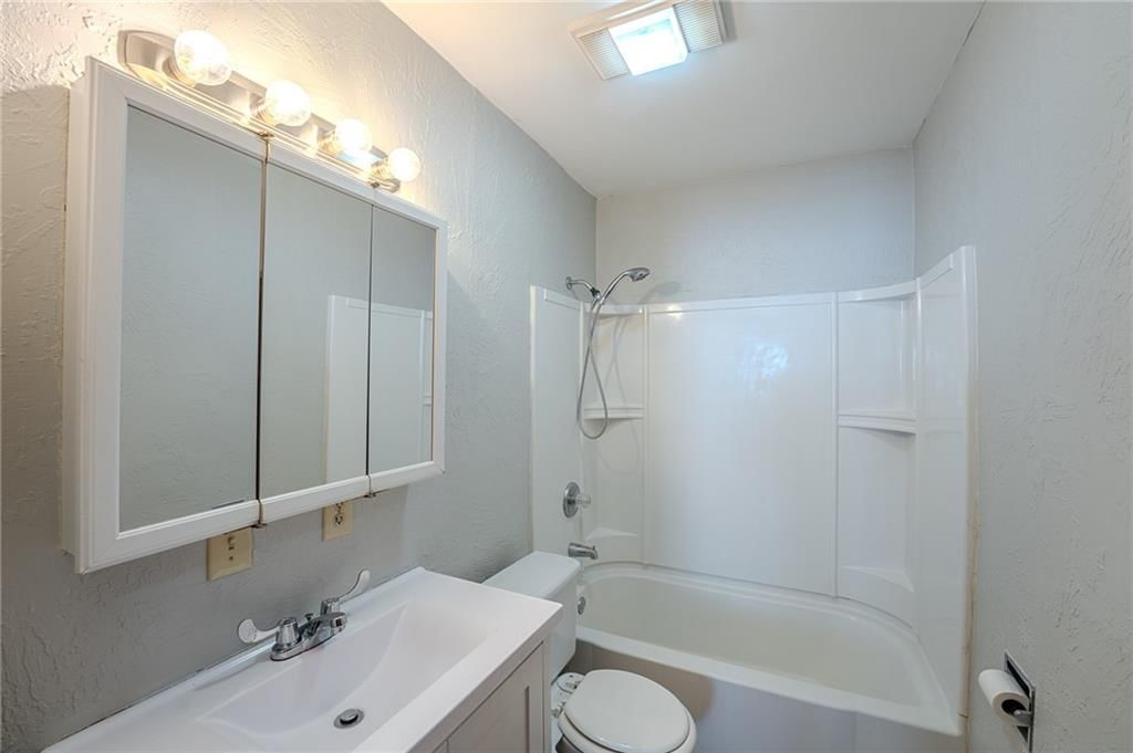 718 S Lafayette Avenue — photo 14