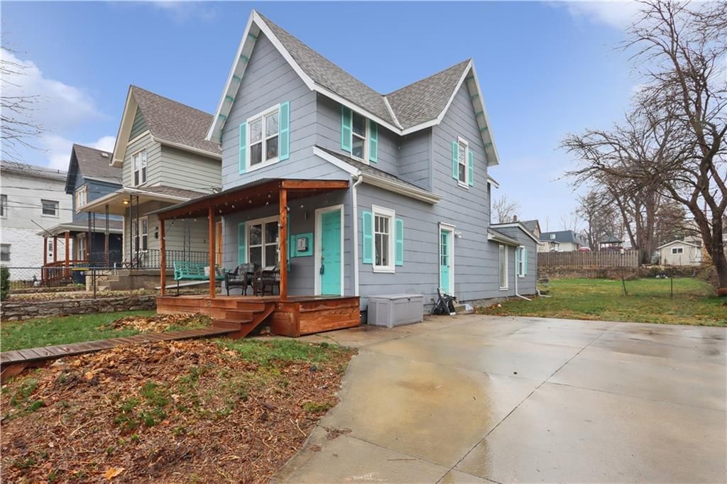 2116 Elma Street — photo 2